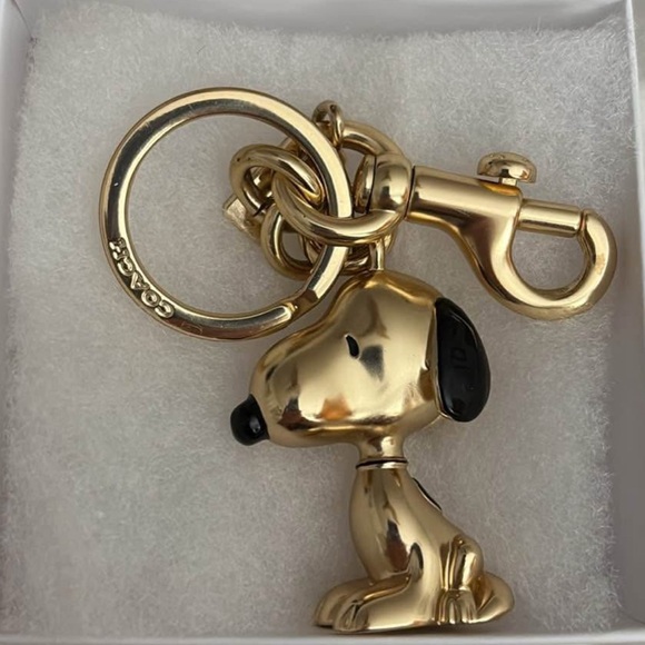 Coach Gold Snoopy Charm/KeyFob. Like New. *Rare* - Picture 1 of 1
